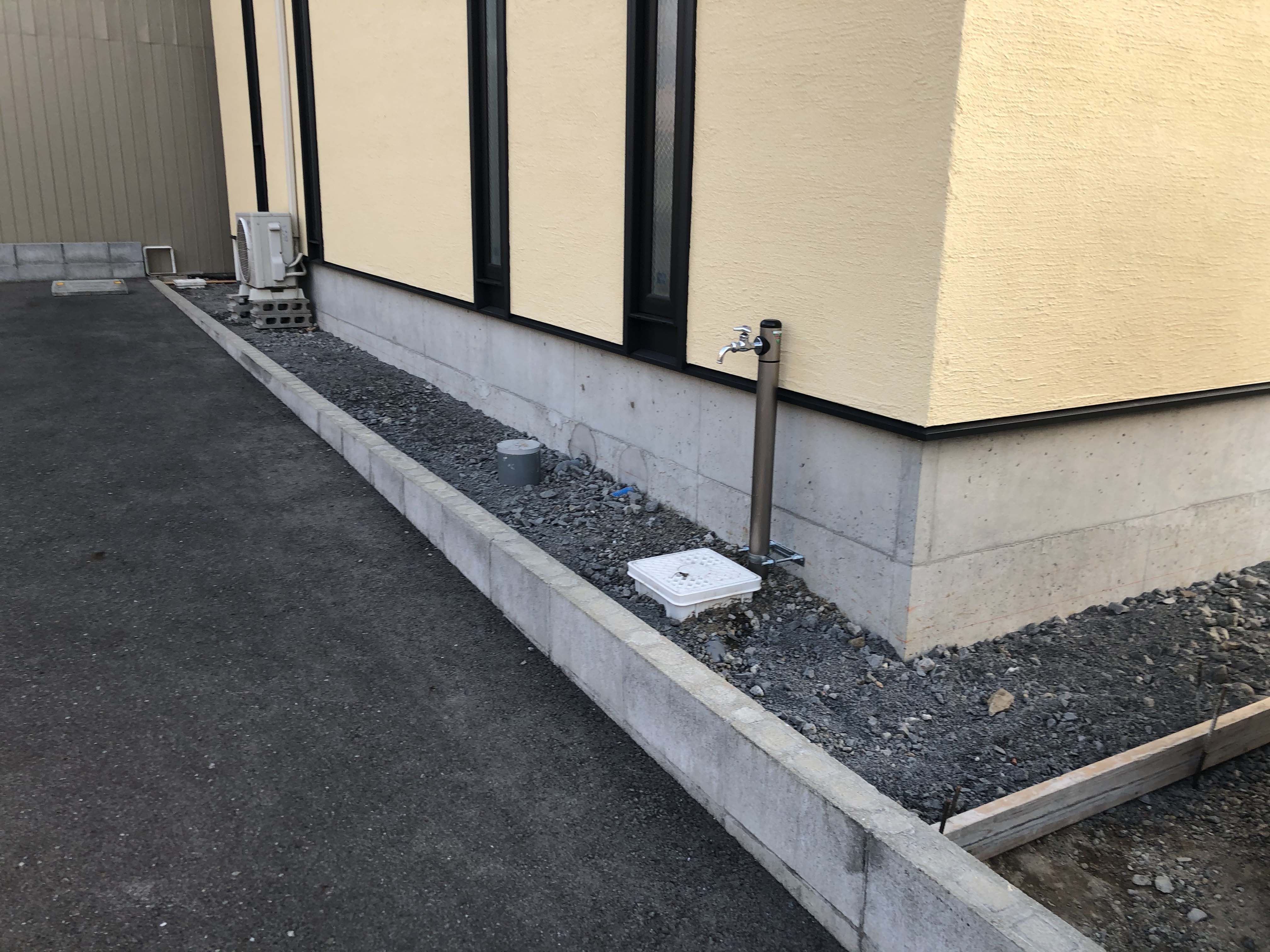 犬走りコンクリート 熊本の外壁塗装 有 フジモト創社